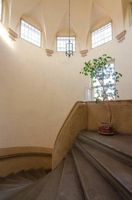 Casa Aldrovandi: Elegante E In Centro Storico ボローニャ エクステリア 写真