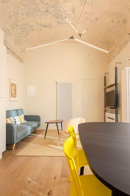 Casa Aldrovandi: Elegante E In Centro Storico ボローニャ エクステリア 写真